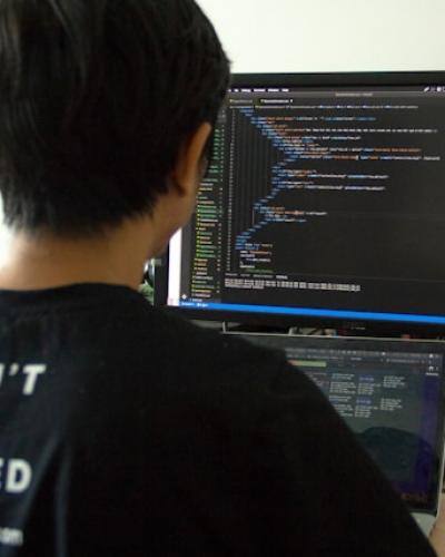 Code & Play Corne